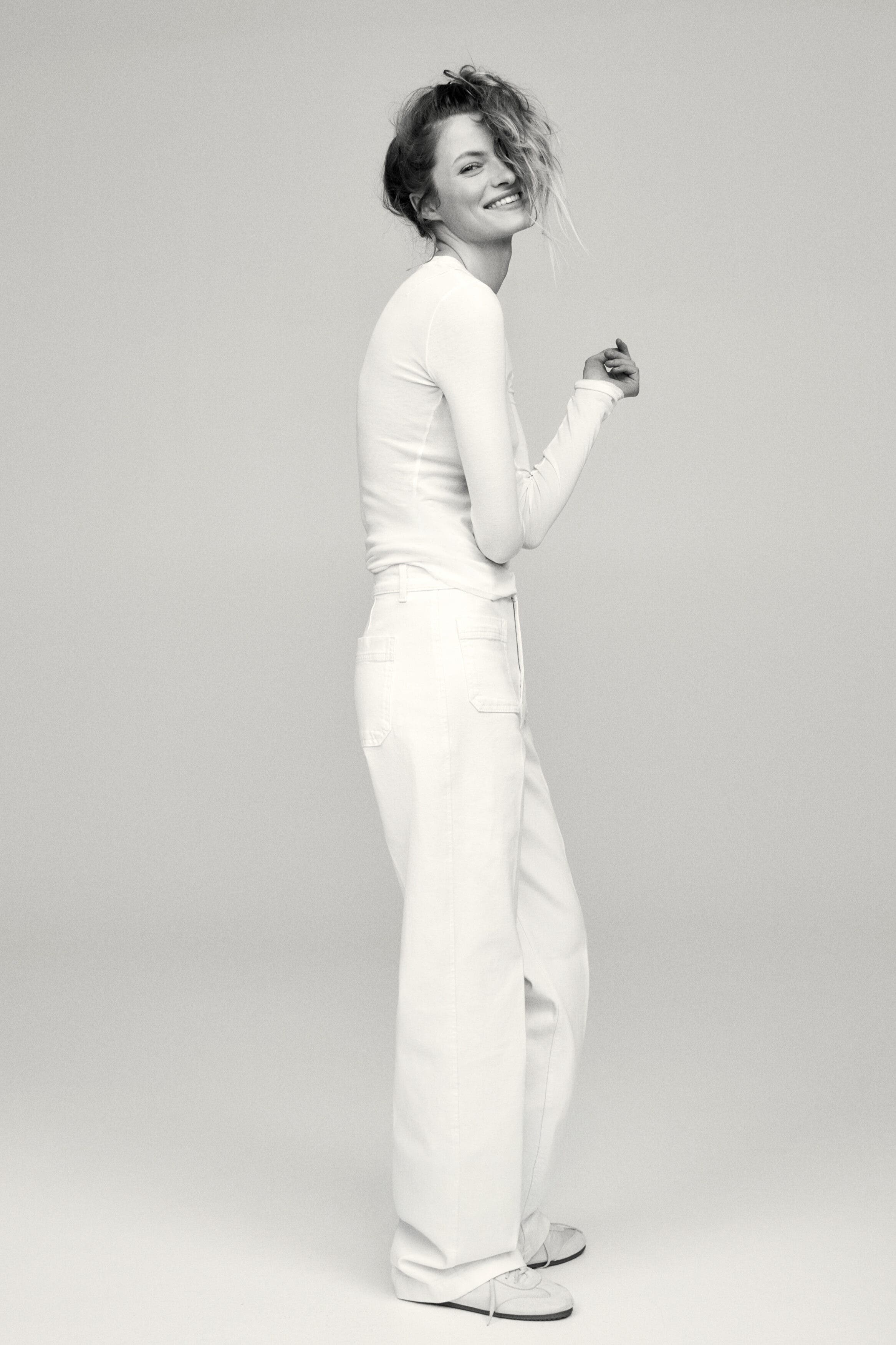 Wide High Jeans - image 2
