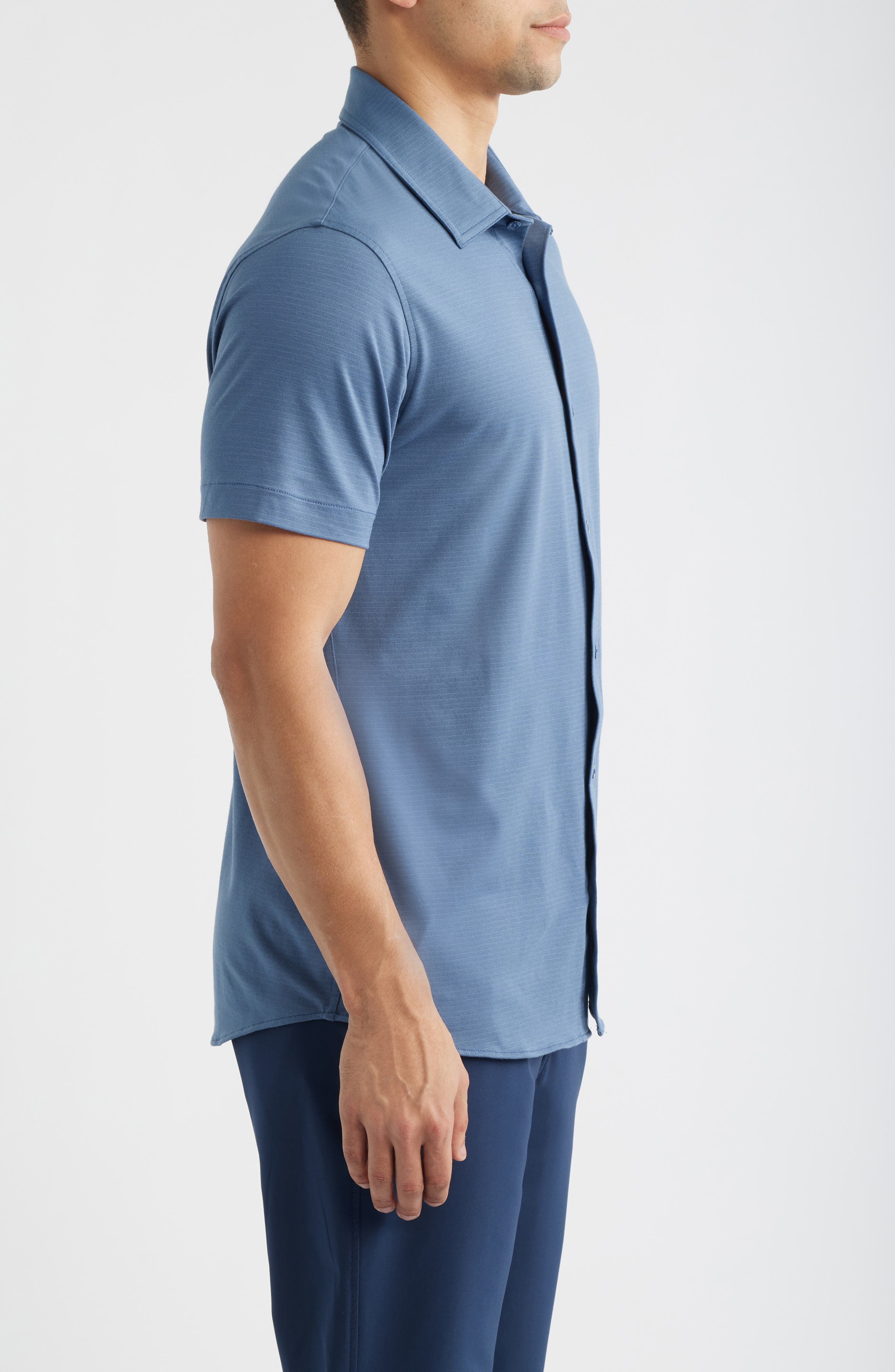 Мужские TravisMathew The Heater Button-Up Shirt — фото 4