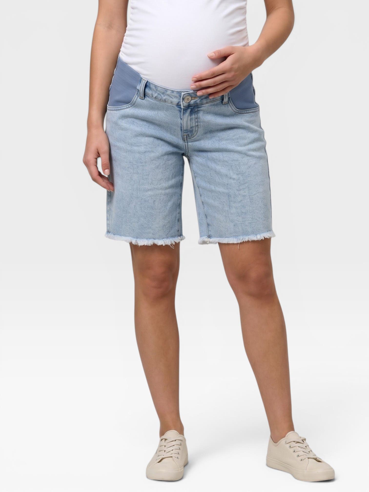 selected Sara Light Wash