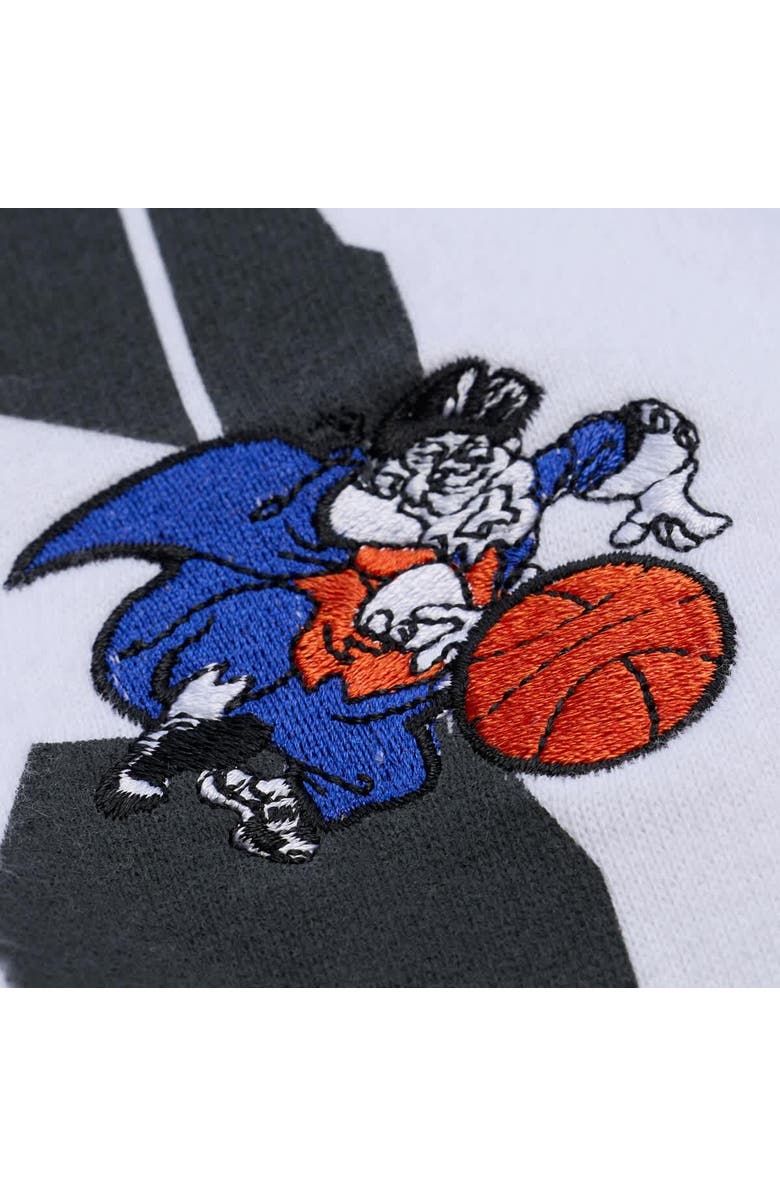 Mitchell 
Ness Women
s Mitchell 
Ness  White New York Knicks Lightweight Block Letter Sweatshirt, Alternate, color, 