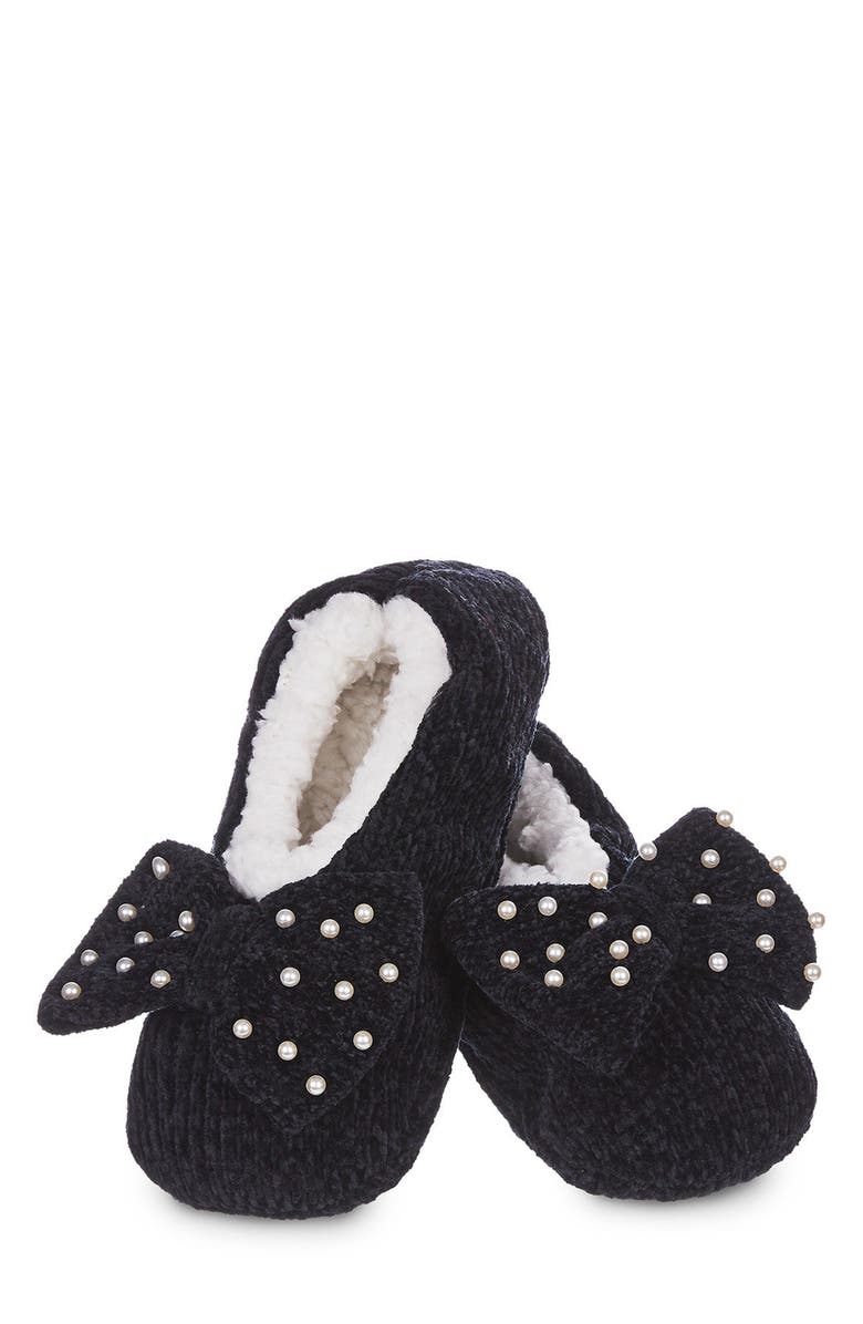 MeMoi Precious Pearls Chenille Slipper Socks, Main, color, Black