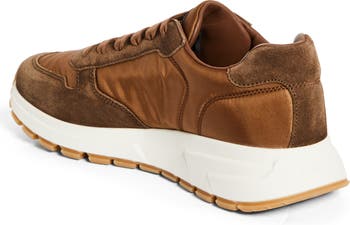 Prax Sneaker