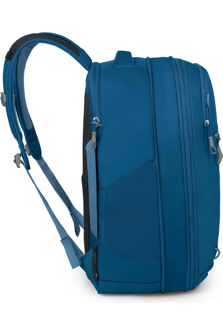 osprey daylite 26 plus 6 26+6 Backpack blue spikemoss/alkaline the Daylight Expandable Travel Pack is sized to fit as much as possible within airline personal item standards Is the Osprey Daylite 26+6