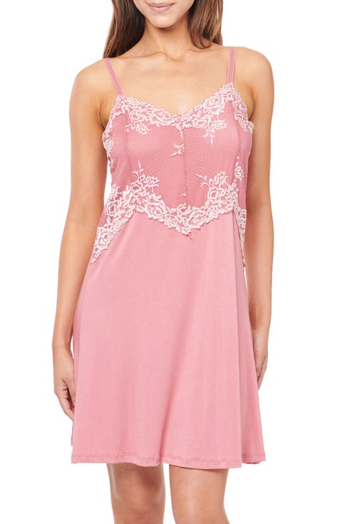 Pretty Lace Chemise