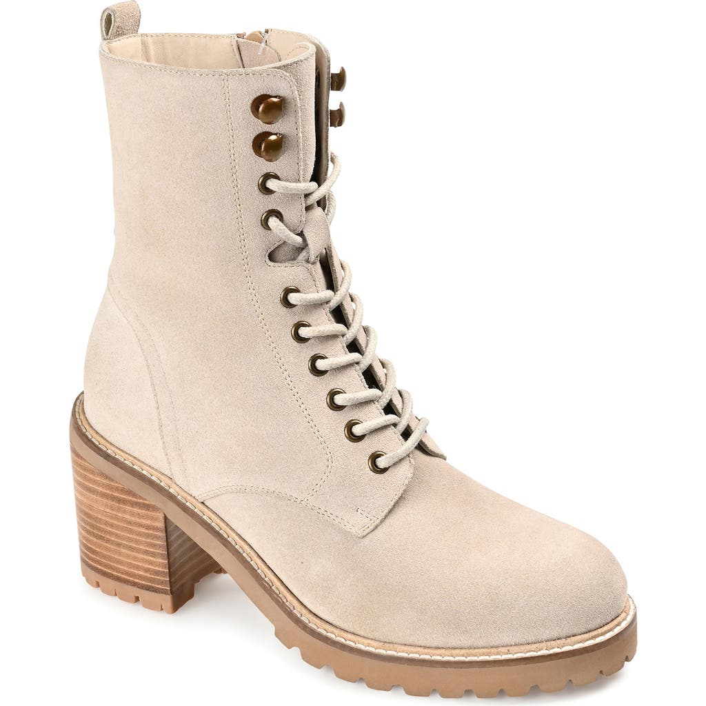 Journee Signature Malle Lace-up Boot In Sand