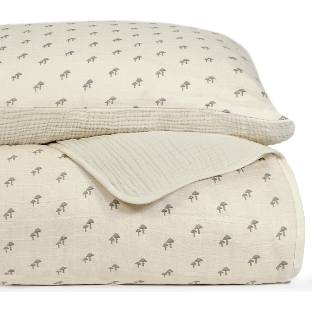 Oilo Organic Cotton Muslin Quilt & Sham Set In Mushrooms