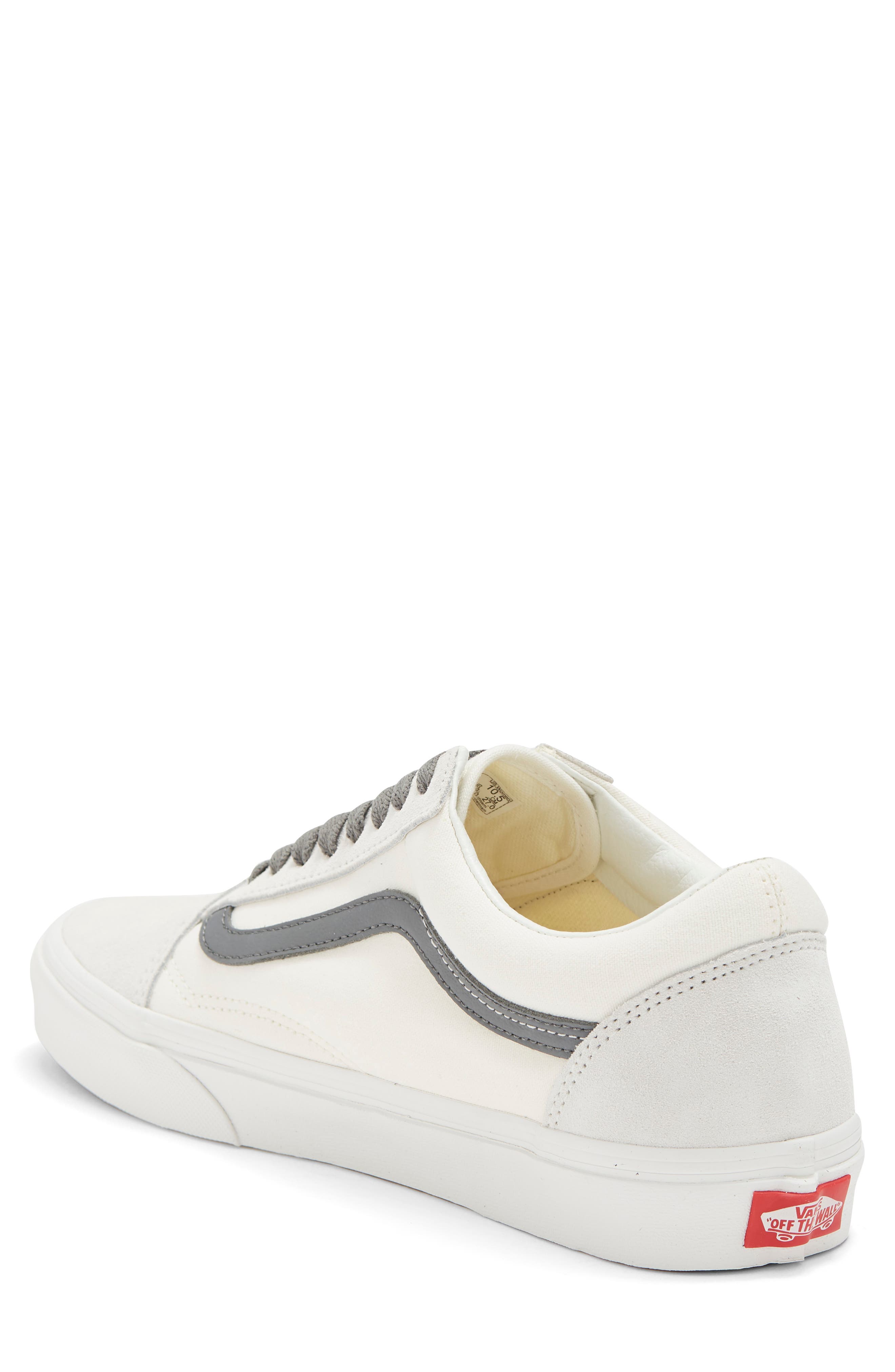 Vans Old Skool Sneaker, Alternate, color, 