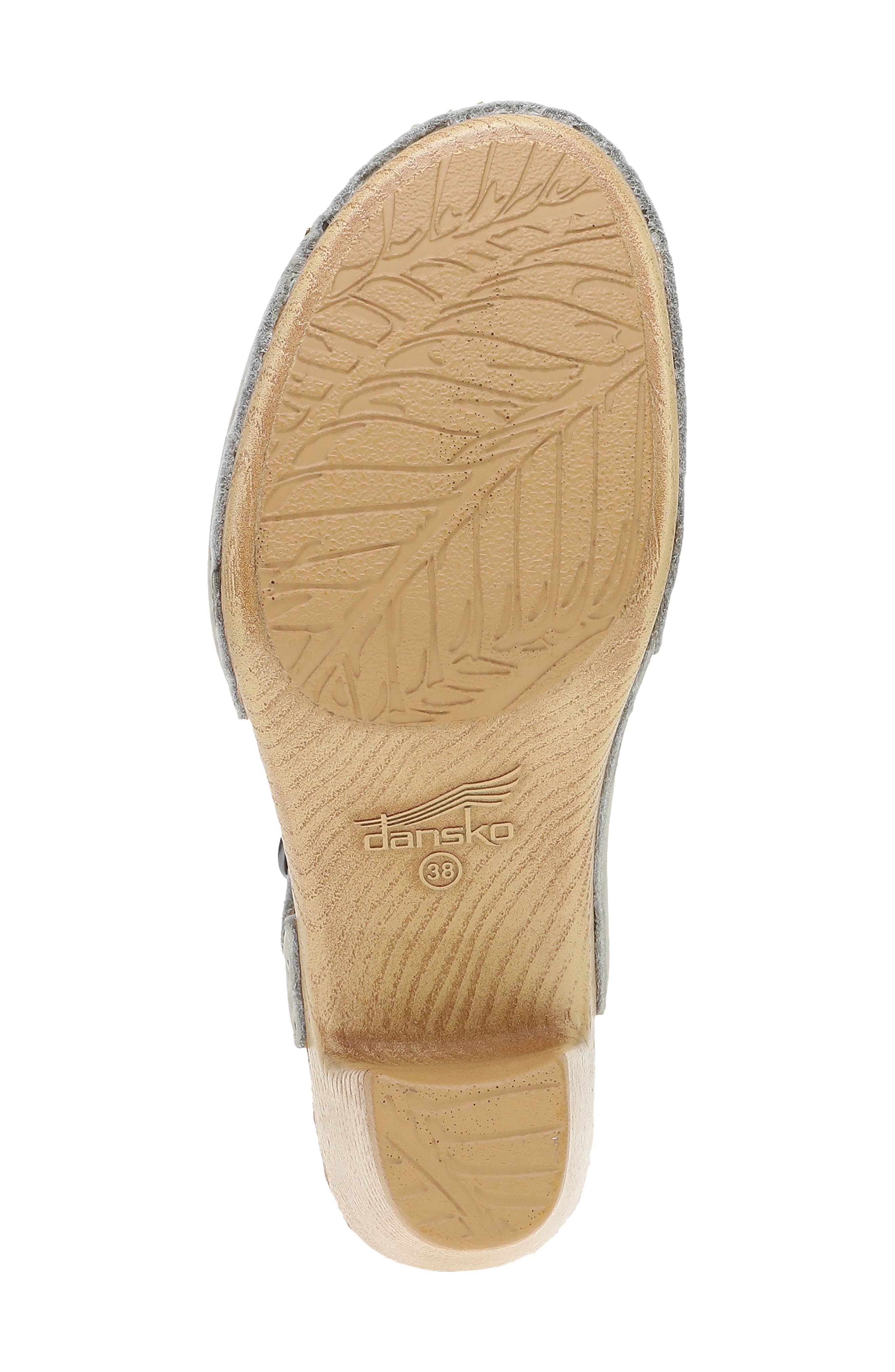 Taytum Pump, Alternate, color, TAUPE MILLED NUBUCK