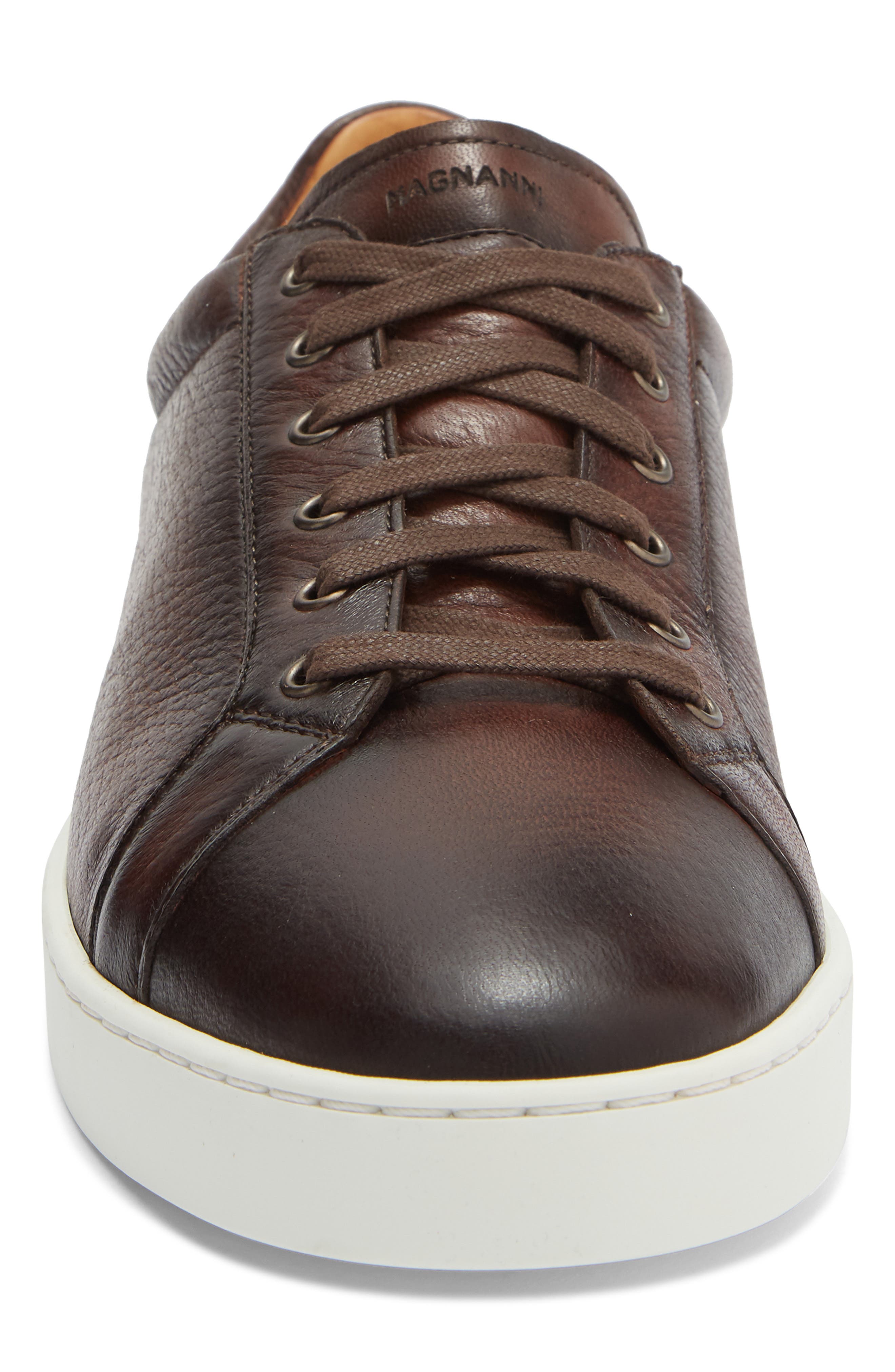 Leve Low Top Sneaker, Alternate, color, BROWN