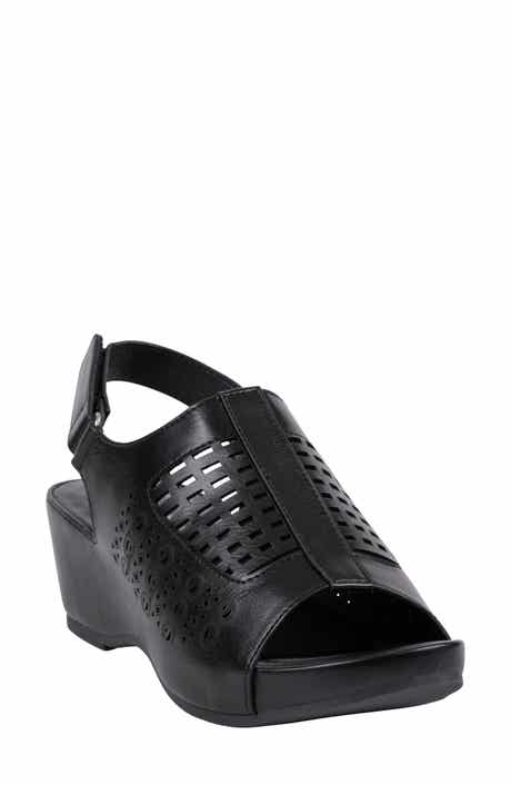 GOOD CHOICE NEW YORK Mahina Wedge Sandal