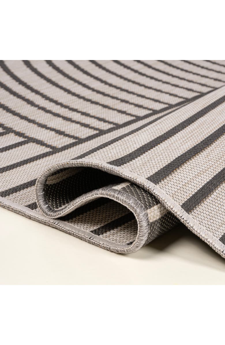 JONATHAN Y Arielle Mid-Century Modern Curve Stripe Reversible Machine-Washable Indoor/Outdoor Area Rug, Alternate, color, Dark Gray/Cream