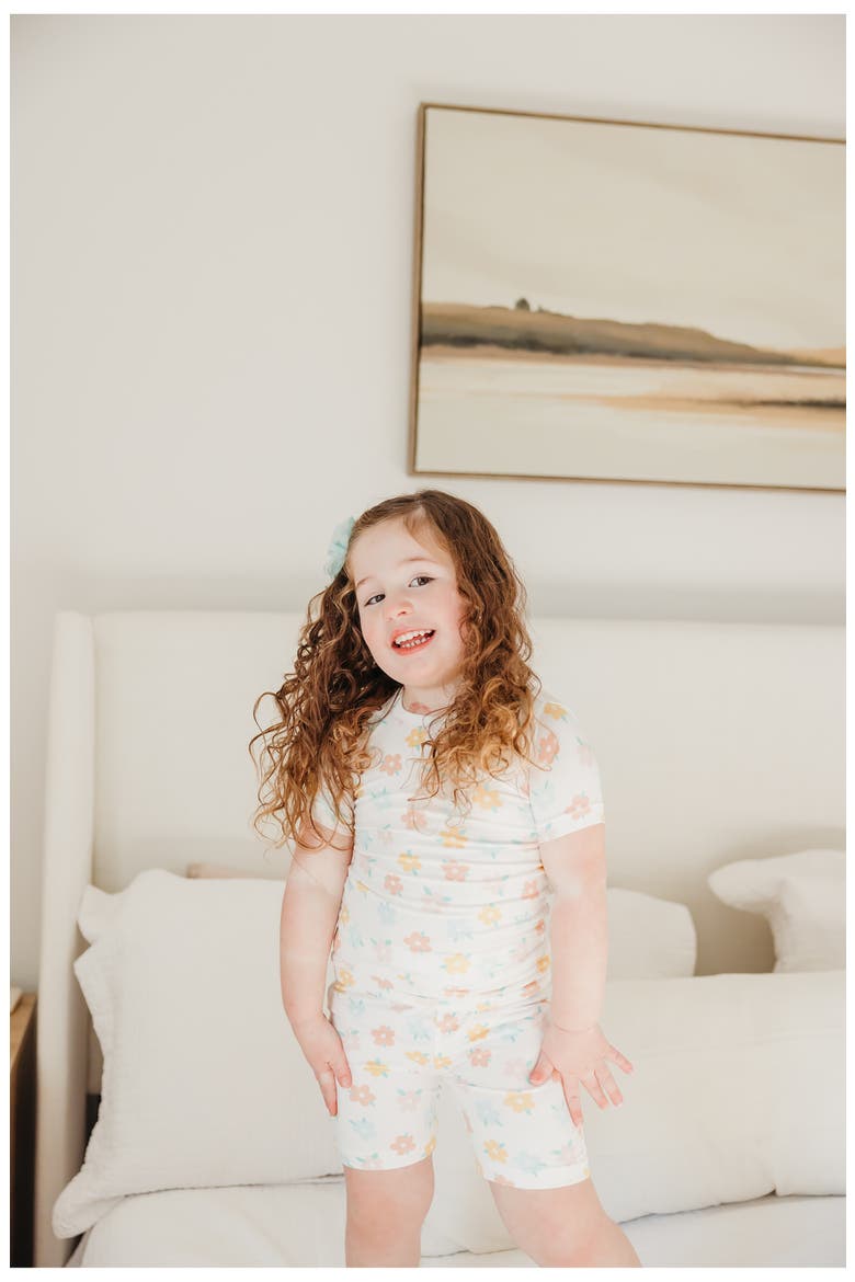 Daisy Fitted Two-Piece Short Pajamas, Alternate, color, LIGHT/ PASTEL BLUE