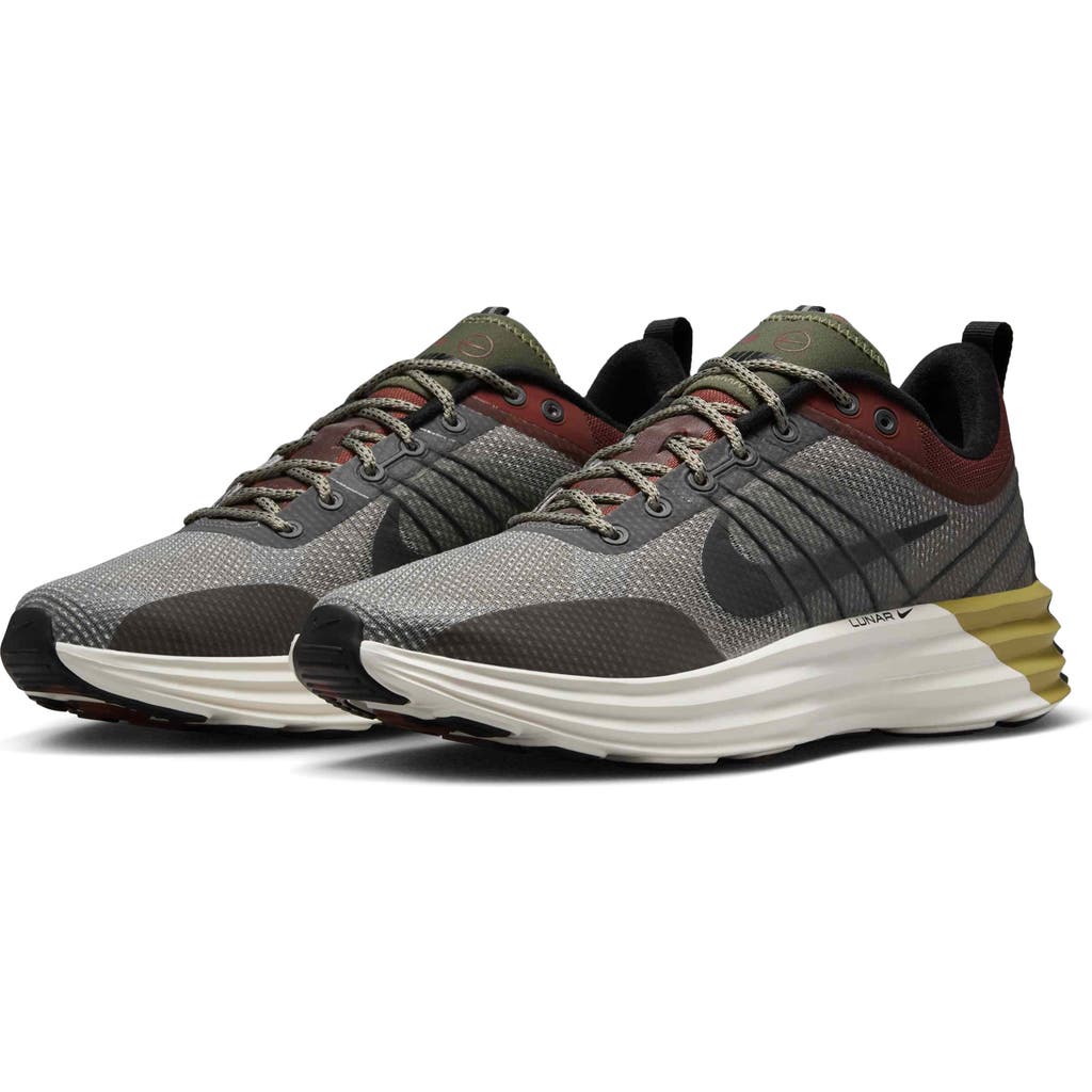 Nike Lunar Roam Sneakers In Light Army/black/red Sepia