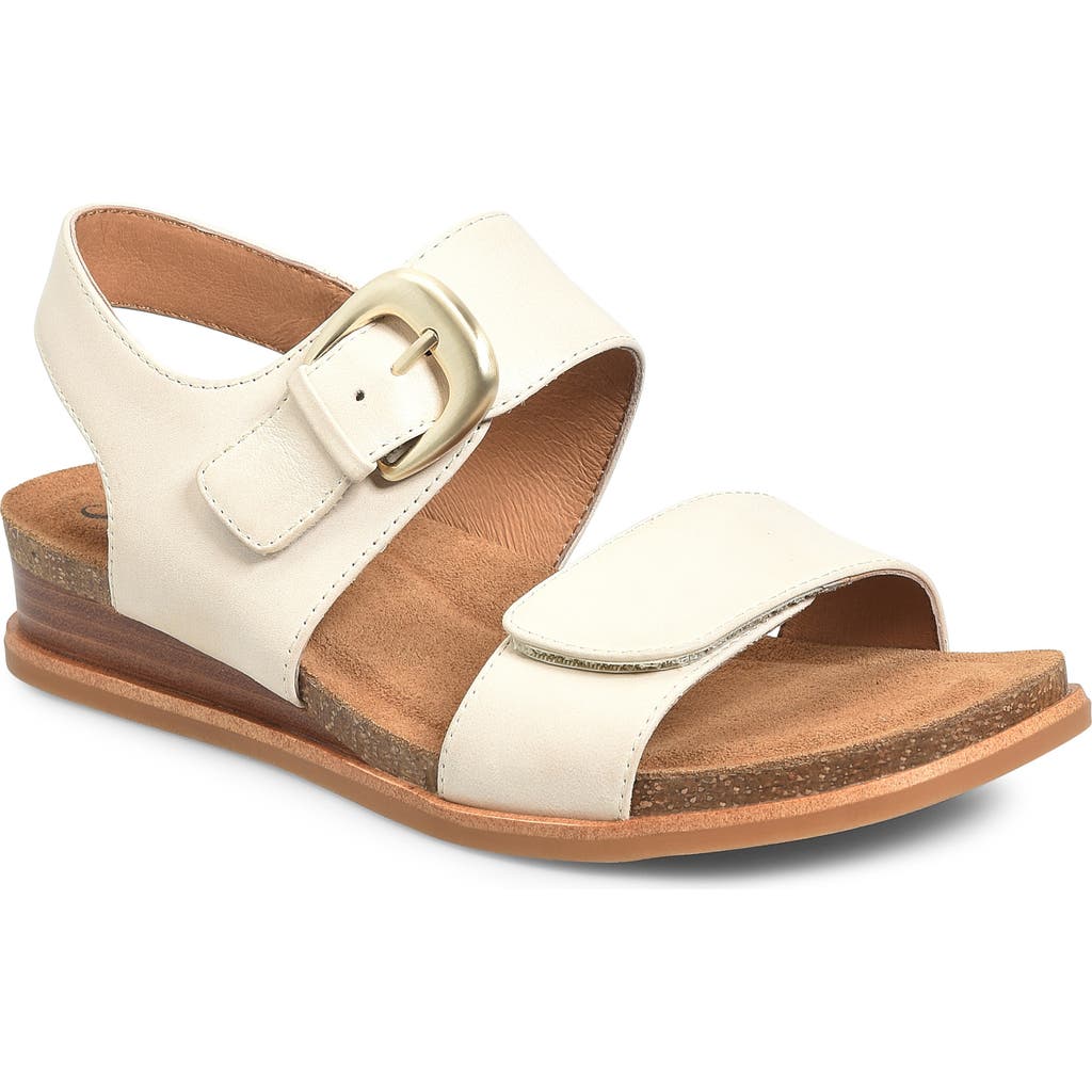 Söfft Peggie Wedge Sandal In Sand