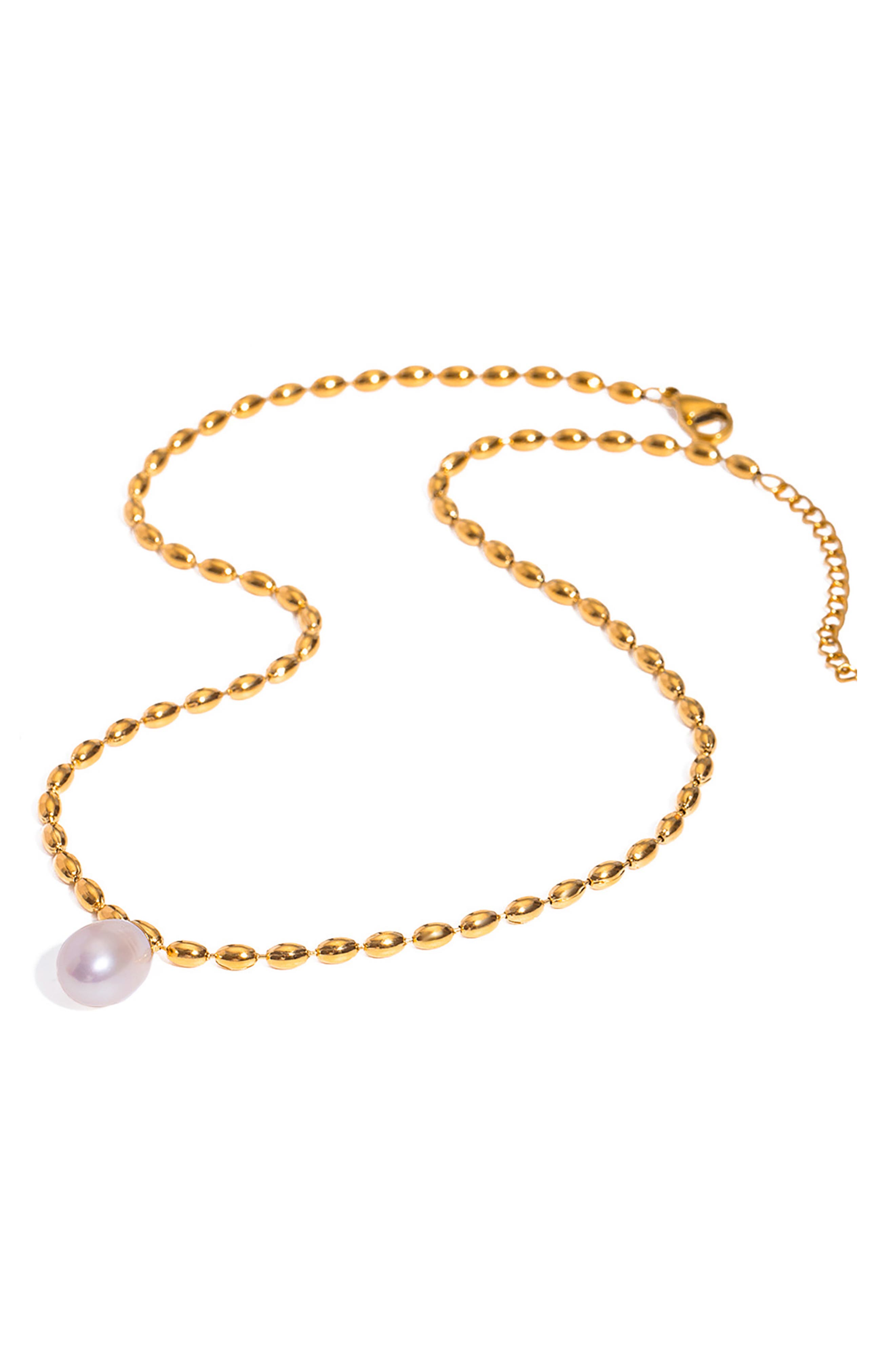 Modern Pearl Pendant Necklace