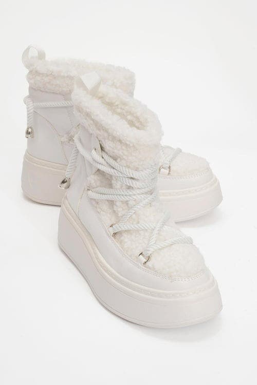 Prologue Shoes Dila Fur Lined Boot In Multi
