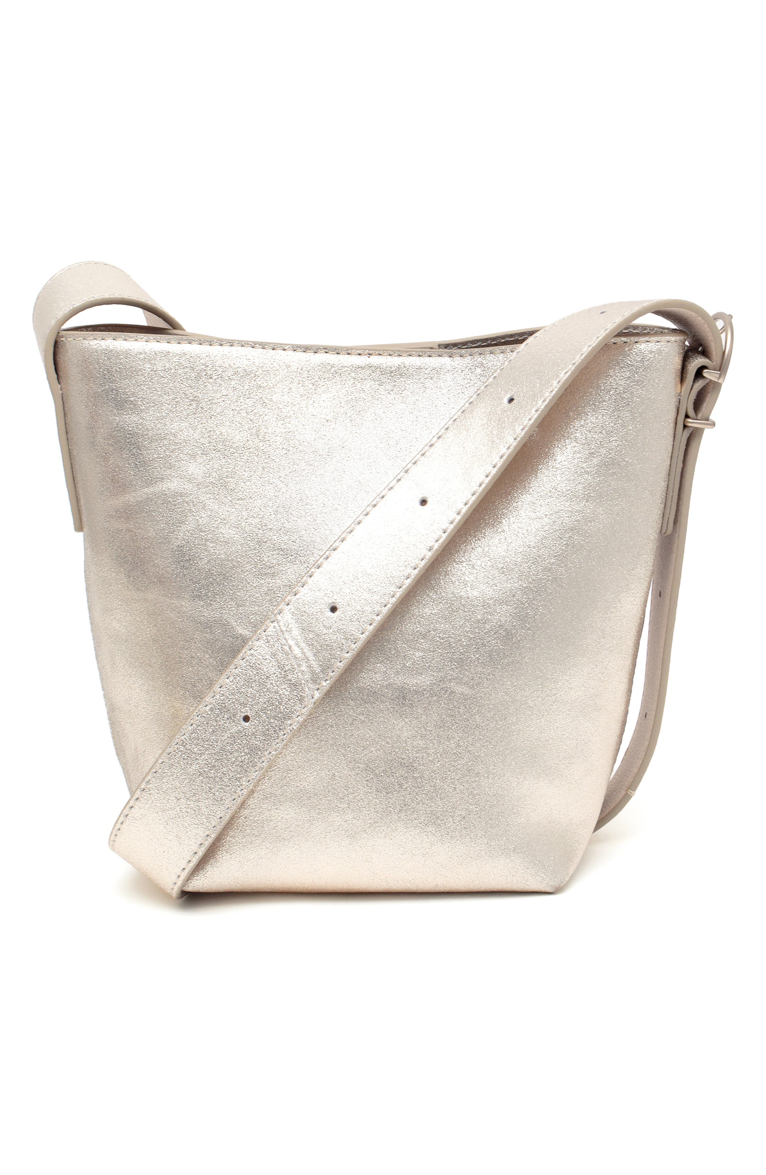 New Amsterdam Leatherworks Jayden Metallic Bucket Bag, Alternate, color, Champagne