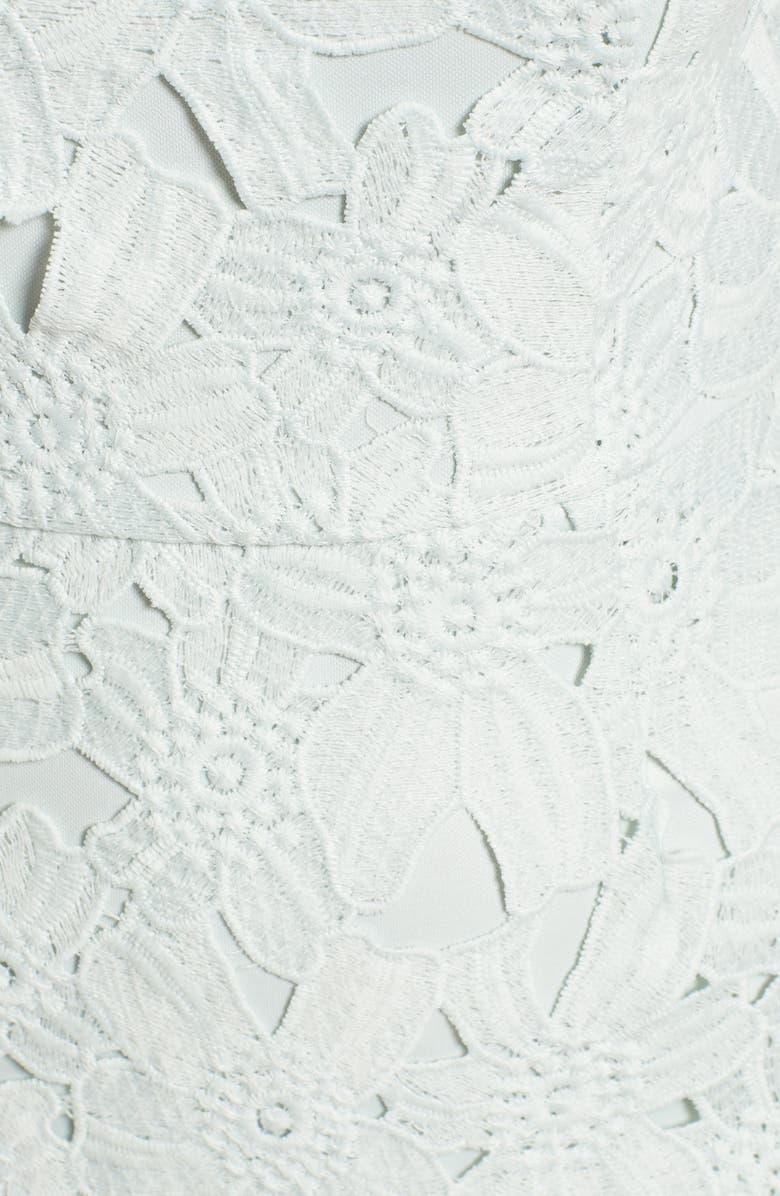 ASTR the Label Textured Floral Body-Con Dress, Alternate, color, 