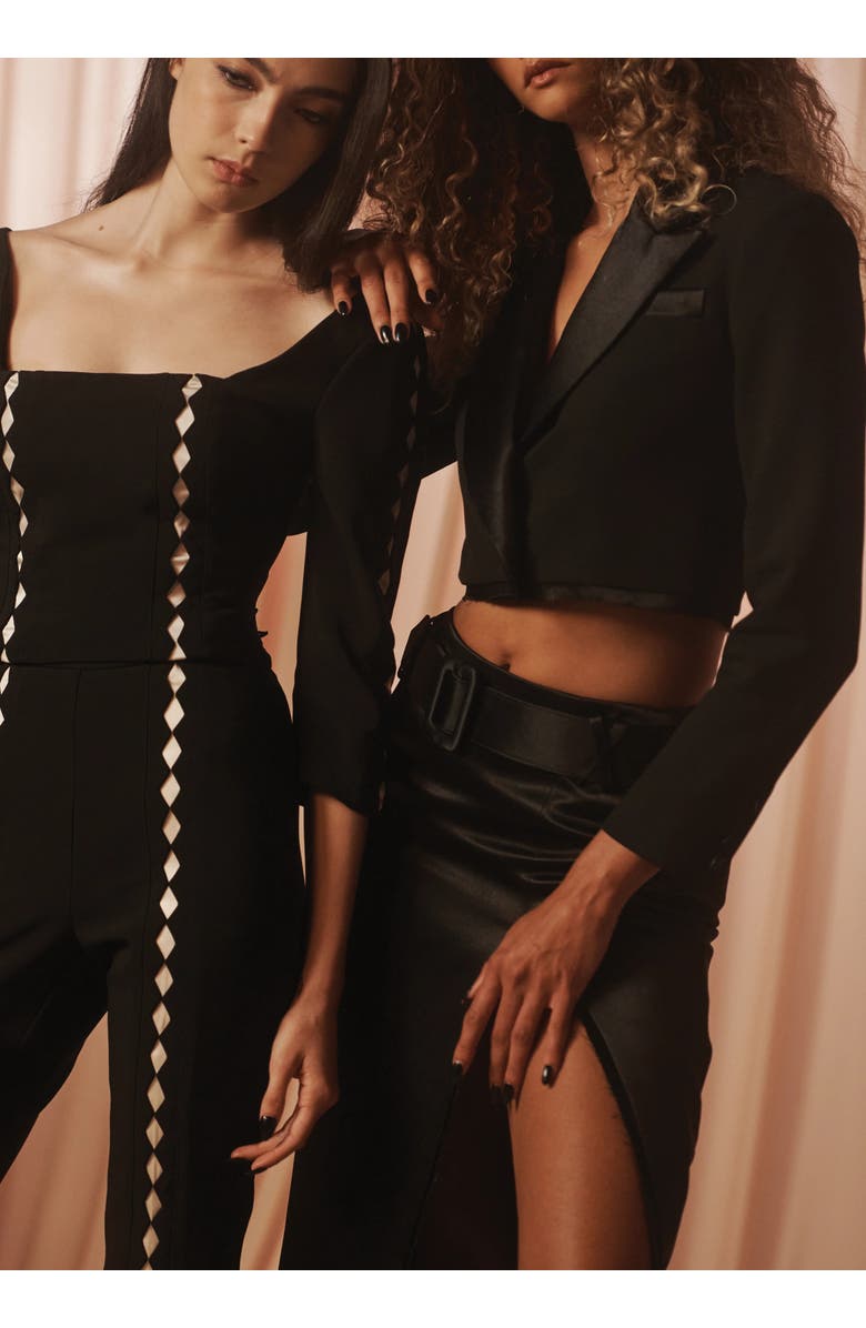 Contessa Mills Morgaine Stretch Sateen Structured Refined Cropped Blazer, Alternate, color, Black