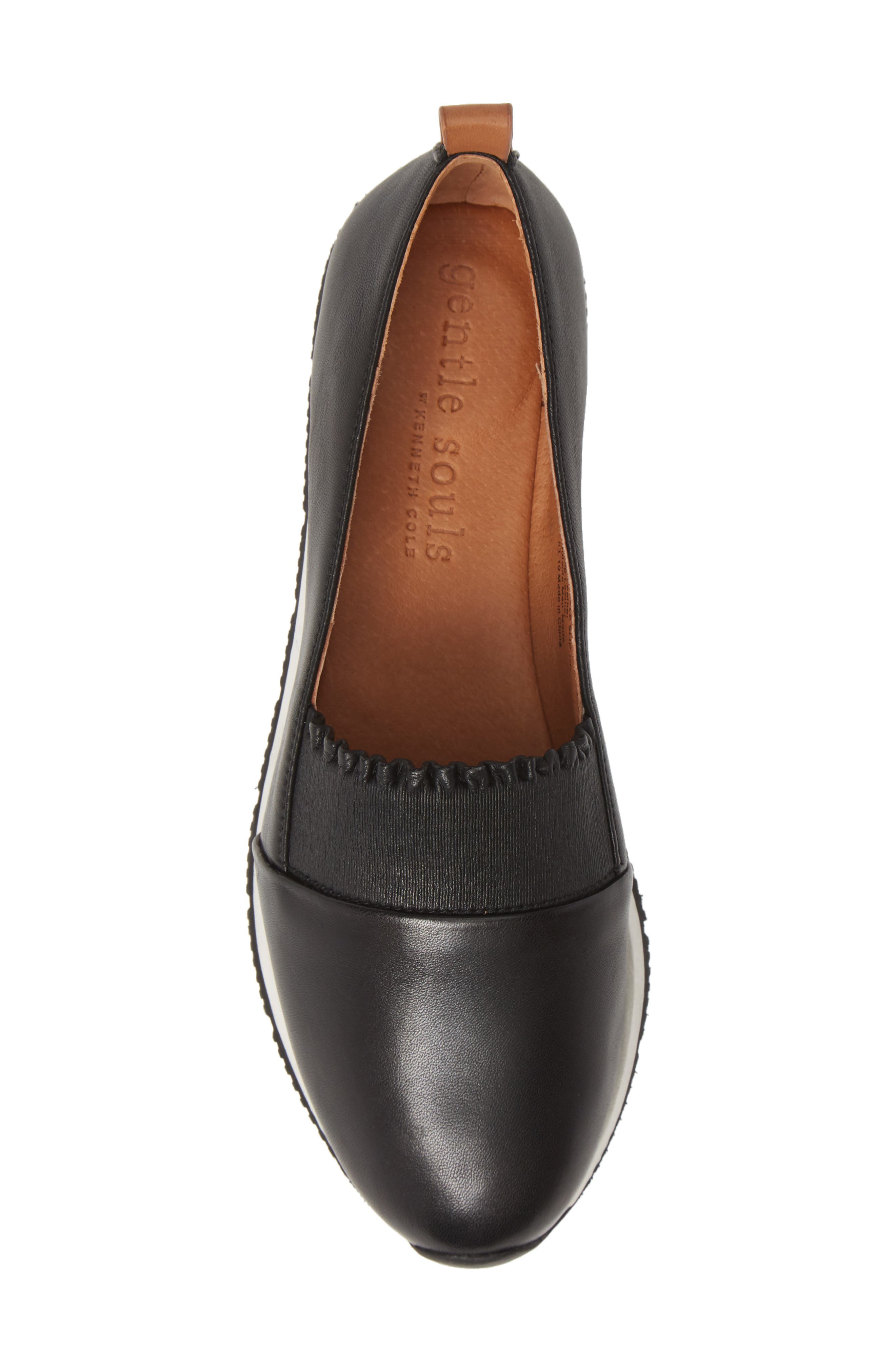 Gentle Souls Signature Luca Ruffle Flat, Alternate, color, 