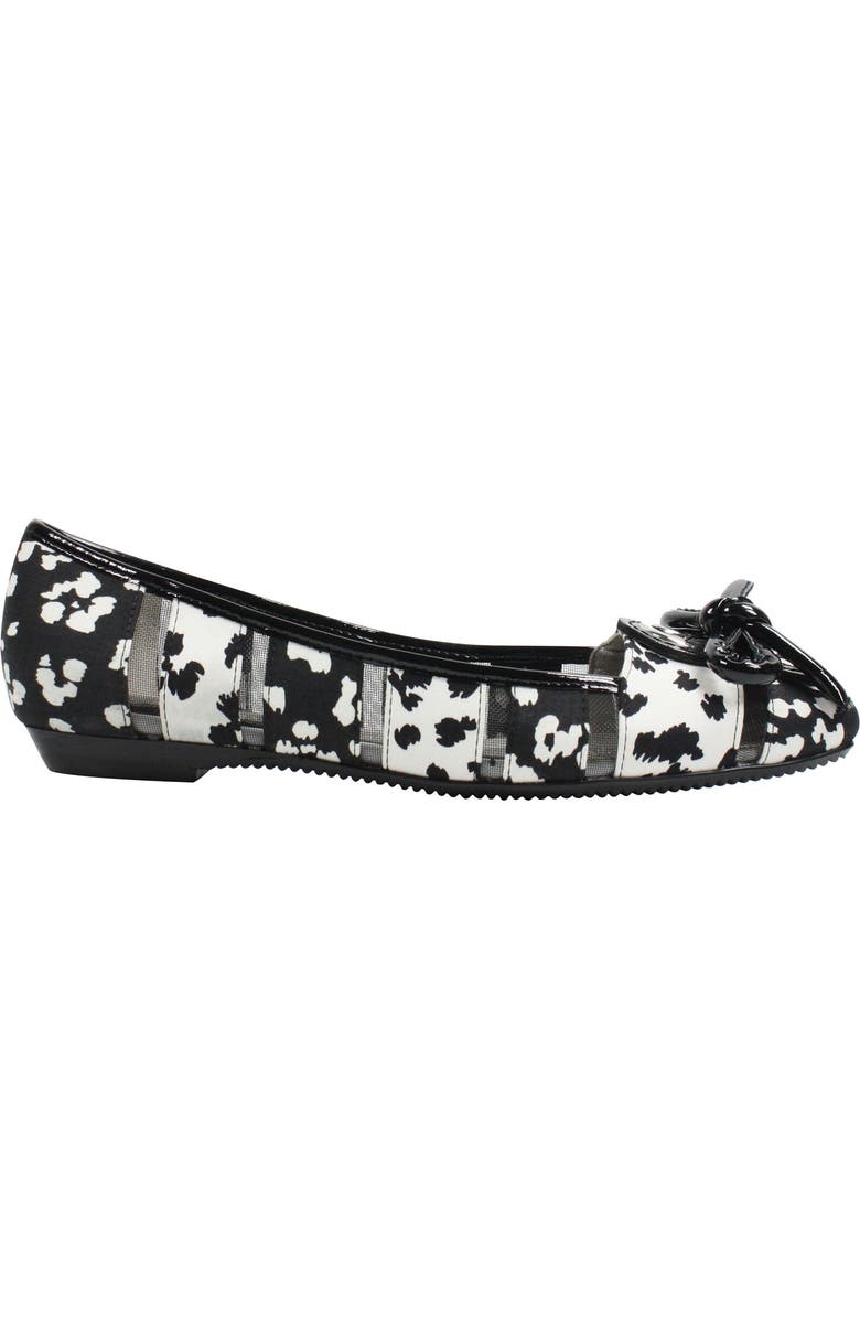 J. Reneé 'Edie' Skimmer Flat, Alternate, color,