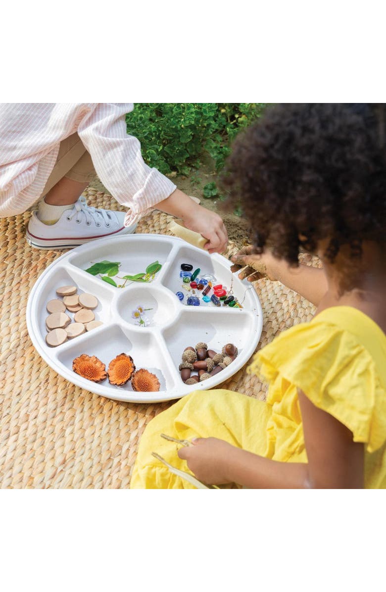 Kaplan Early Learning Company Loose Parts Sorting Trays - Set of 4 - White, Alternate, color, White