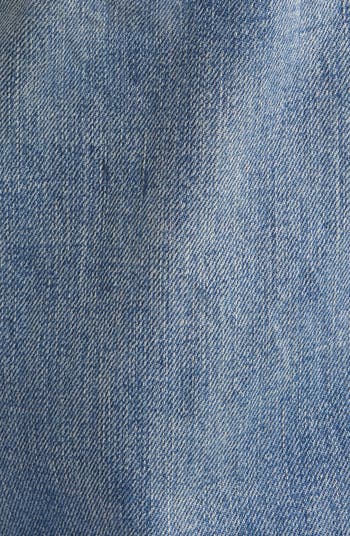 Strawberry Fit Distressed Jeans