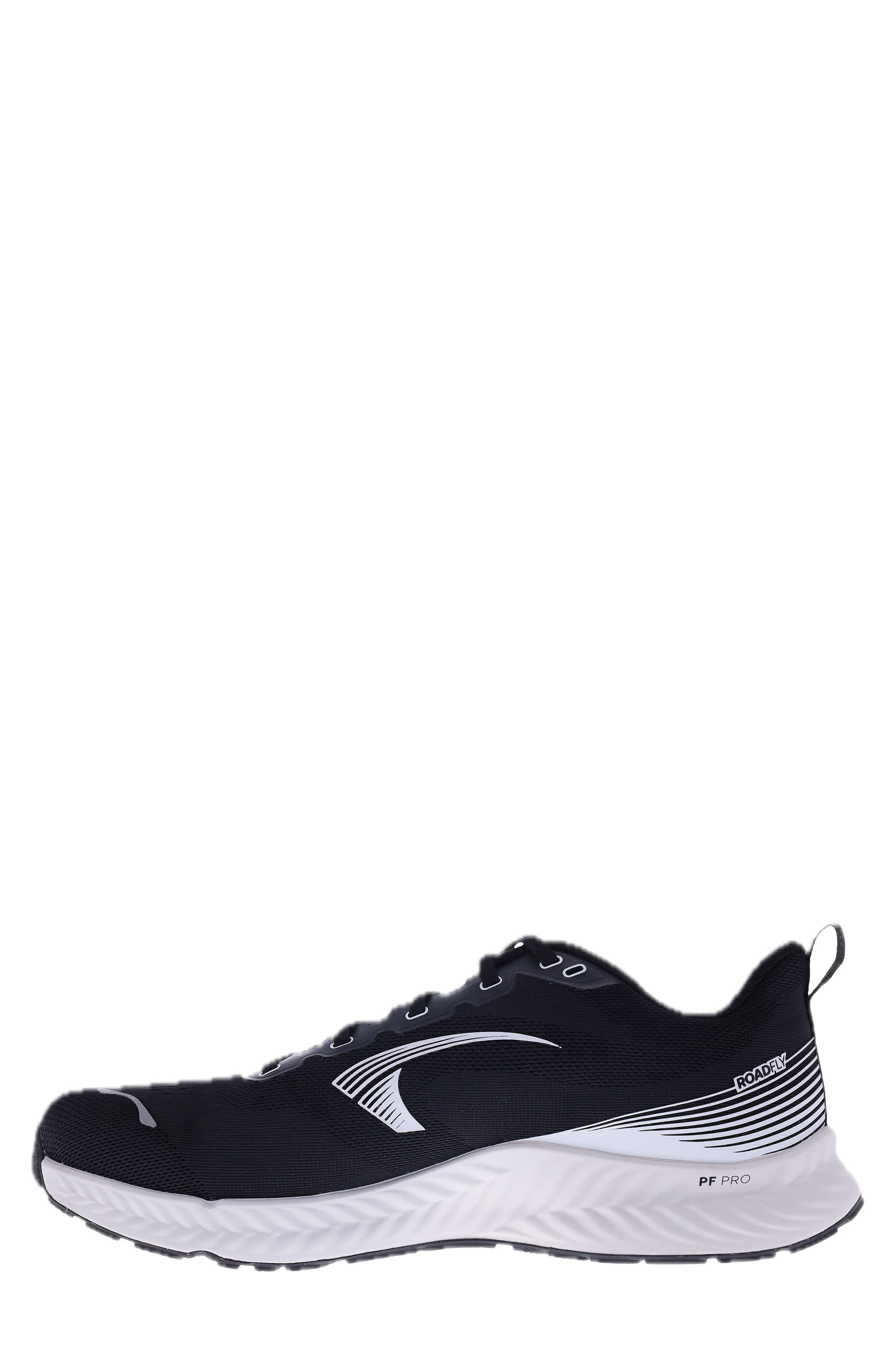 Roadfly Running Shoe, Alternate, color, BLACK/ WHITE
