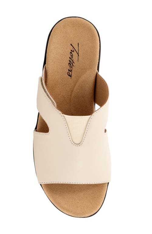 Trotters Roxine Slide Sandal In Ivory