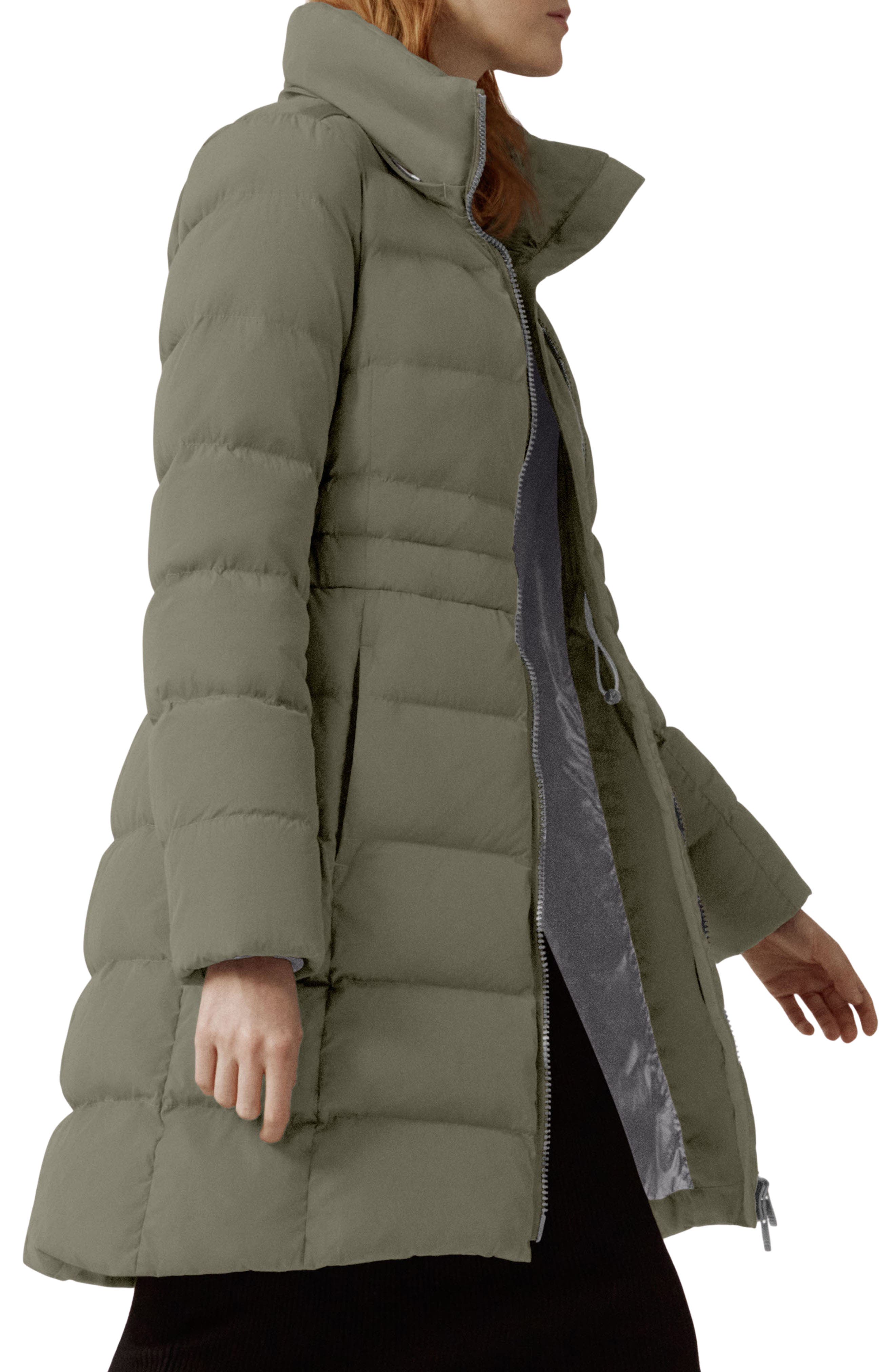 Aurora Water Repellent Hooded 750 Fill Power Down Parka (Women