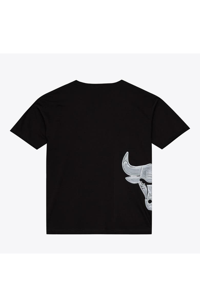 Mitchell & Ness Men's Mitchell & Ness Black Chicago Bulls Chrome Heritage T-Shirt, Alternate, color, Black