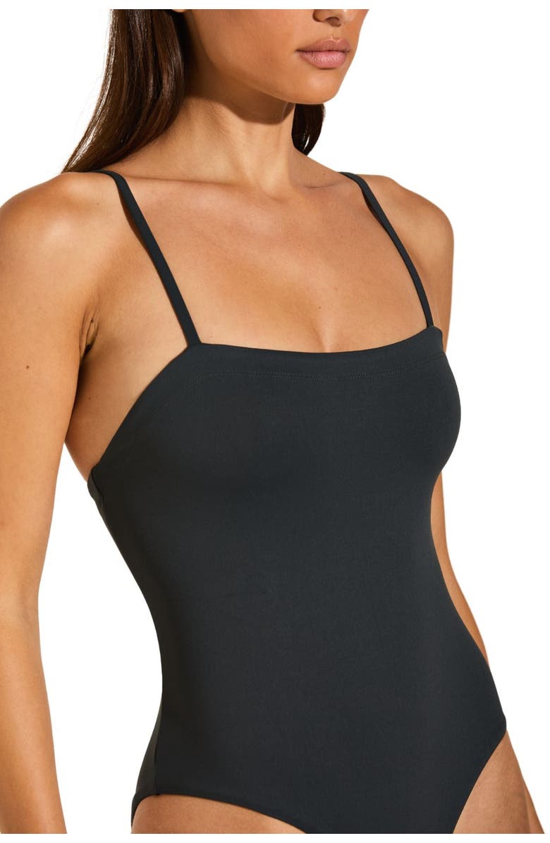 Laya SLOW MOTION, Alternate, color, 