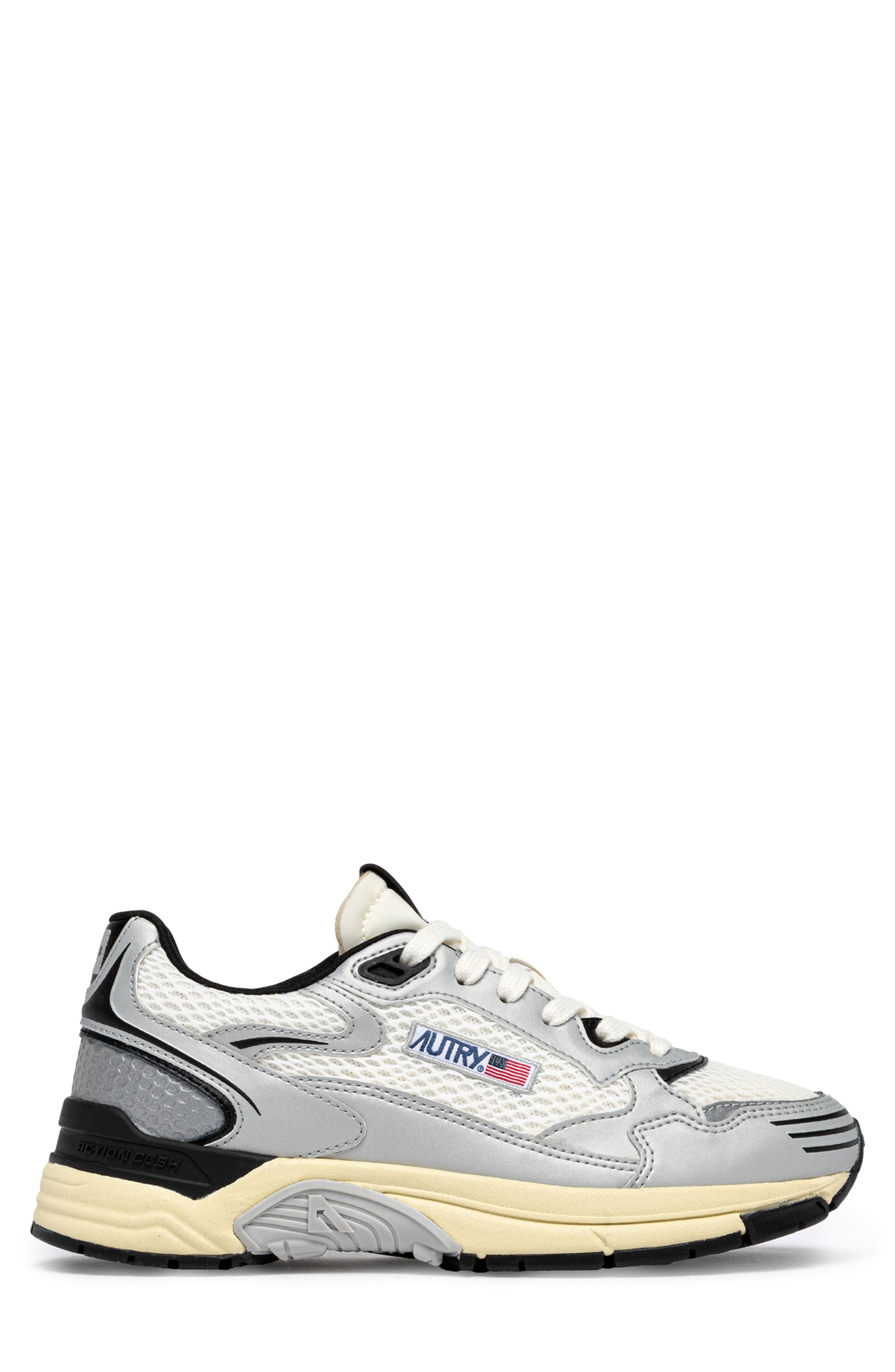 AUTRY Hyperway Low Sneaker, Alternate, color, Silver/ Black