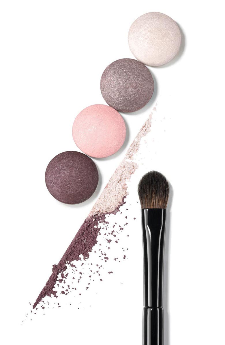 CHANEL LES PINCEAUX DE CHANEL <br />Flat Eyeshadow Brush, Alternate, color, 