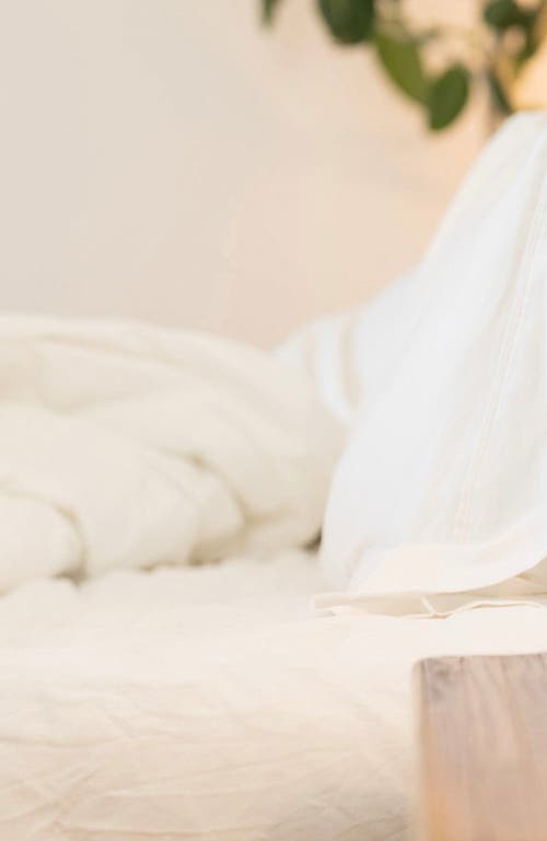 Fluffco | Hotel Comfort Flat & Fitted Sheet Set In White