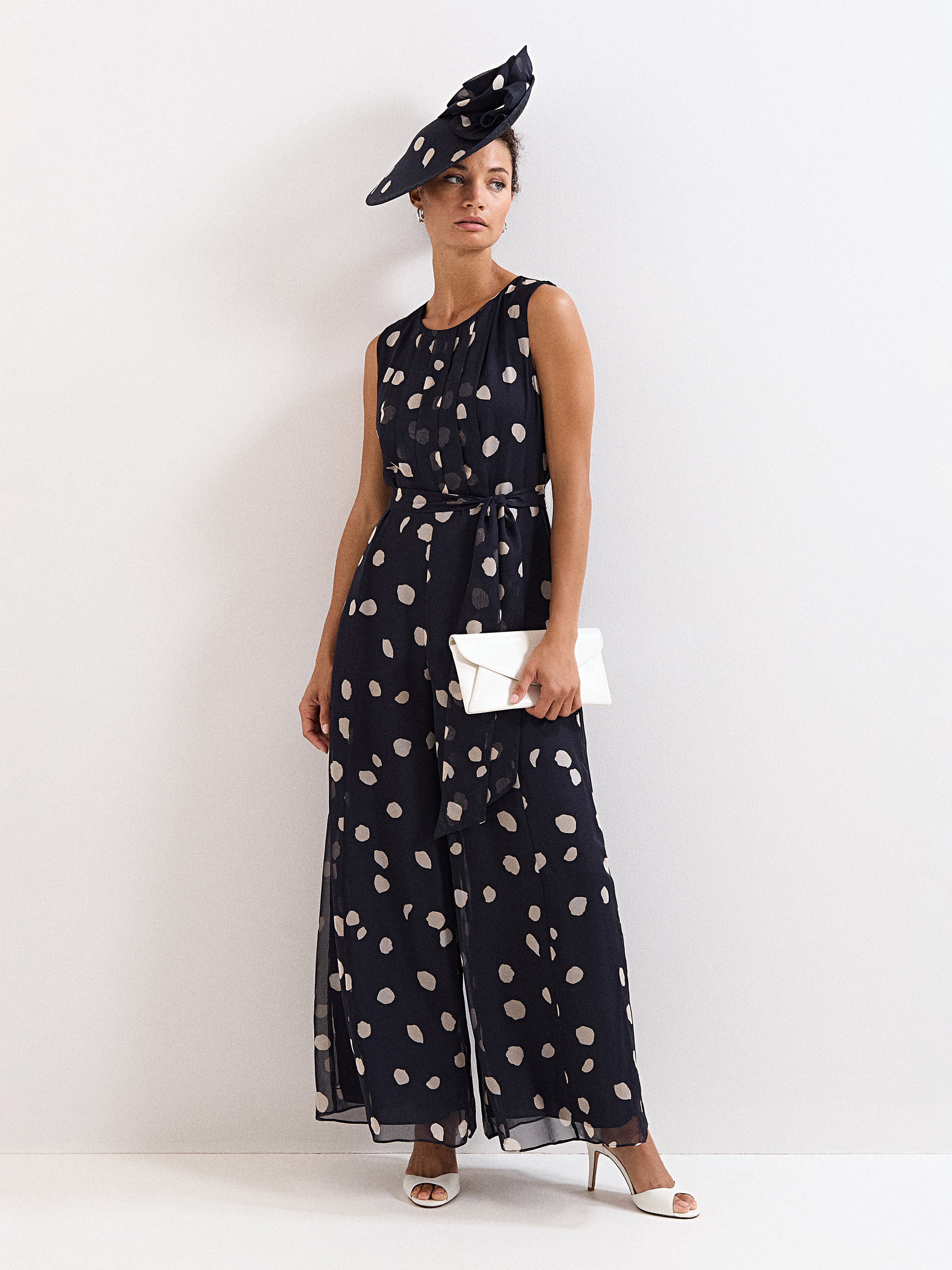 selected Navy/Ivory