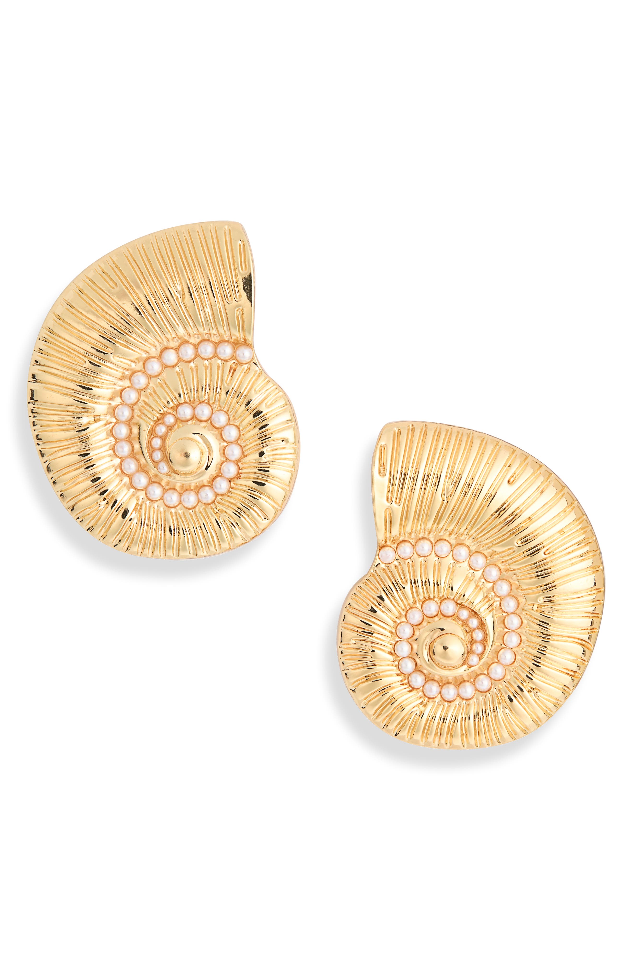 Faux Pearl Conch Stud Earring