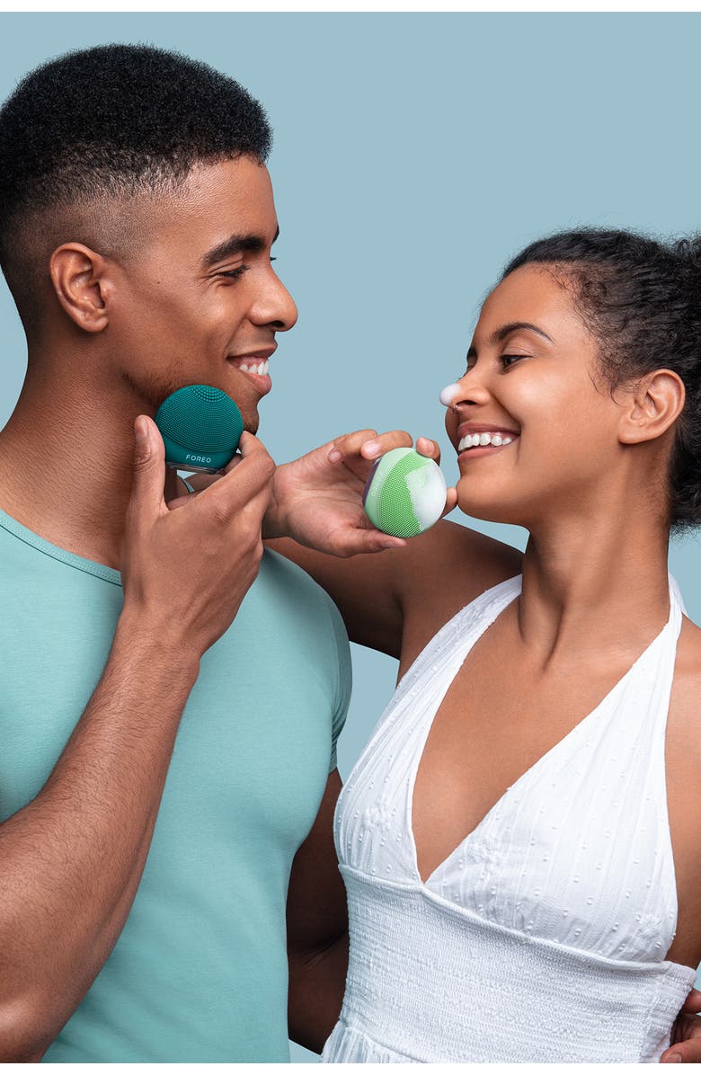 FOREO LUNA 4 go Facial Cleansing & Massaging Device, Alternate, color, Evergreen