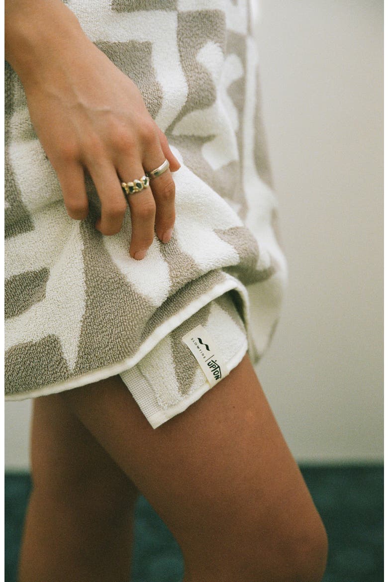Upton Bath Towel, Alternate, color, CEMENT