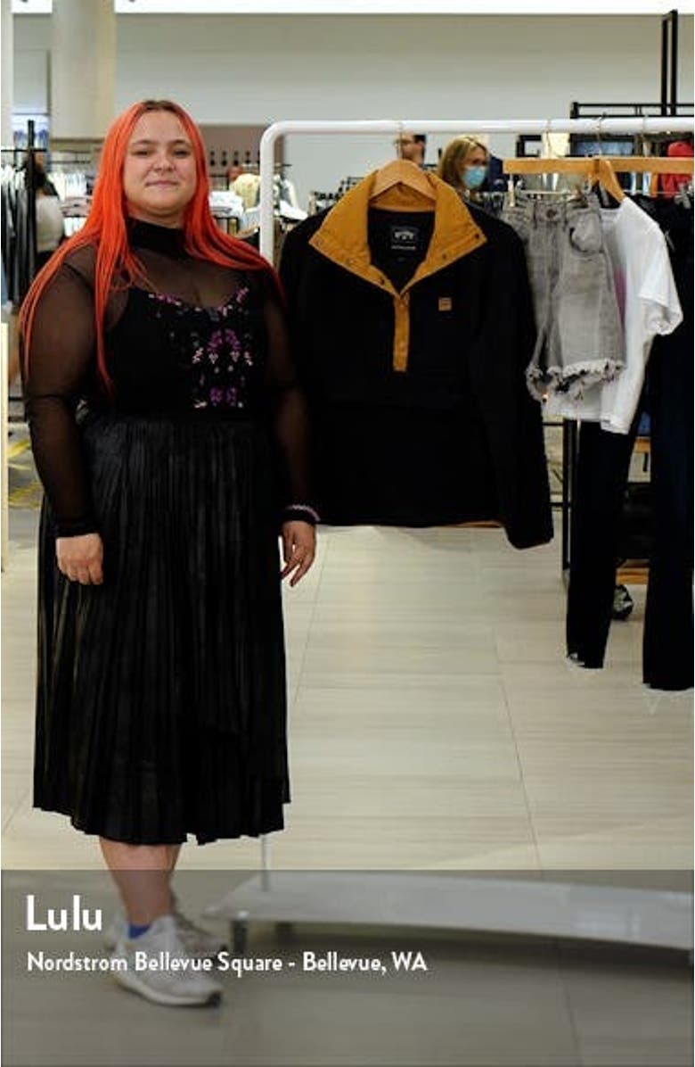 Switchback Textured Fleece Pullover, sales video thumbnail