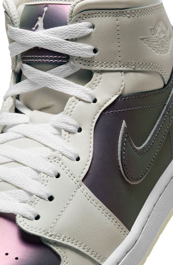 Air Jordan 1 Mid SE Sneaker