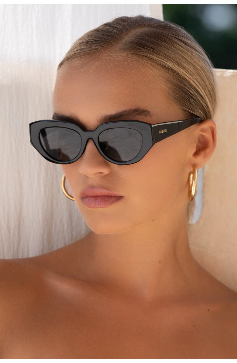 FREYRS Eyewear Frankie Cat Eye Sunglasses, Alternate, color, Black