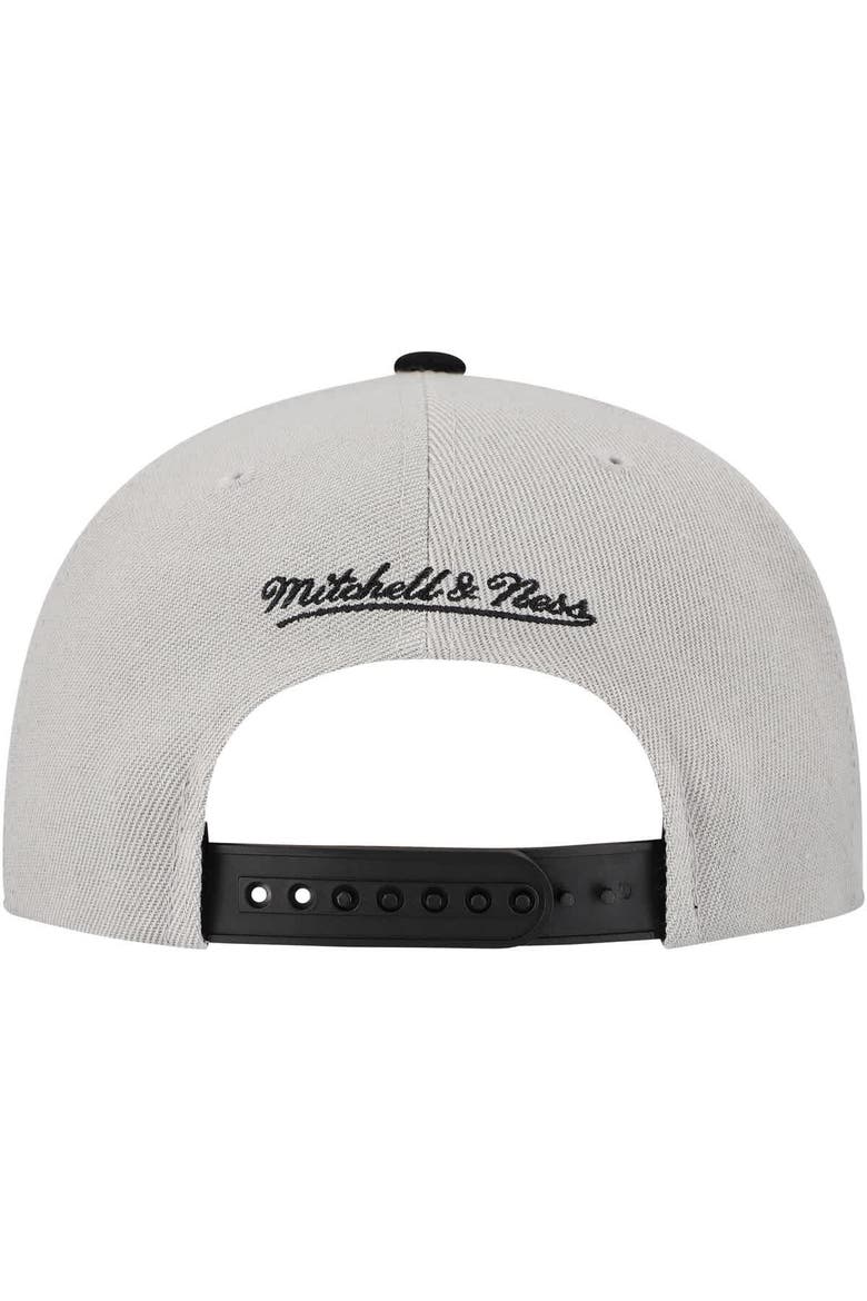Men's Mitchell & Ness Gray Chicago White Sox Knock Out Panel Snapback Hat, Alternate, color, Gray