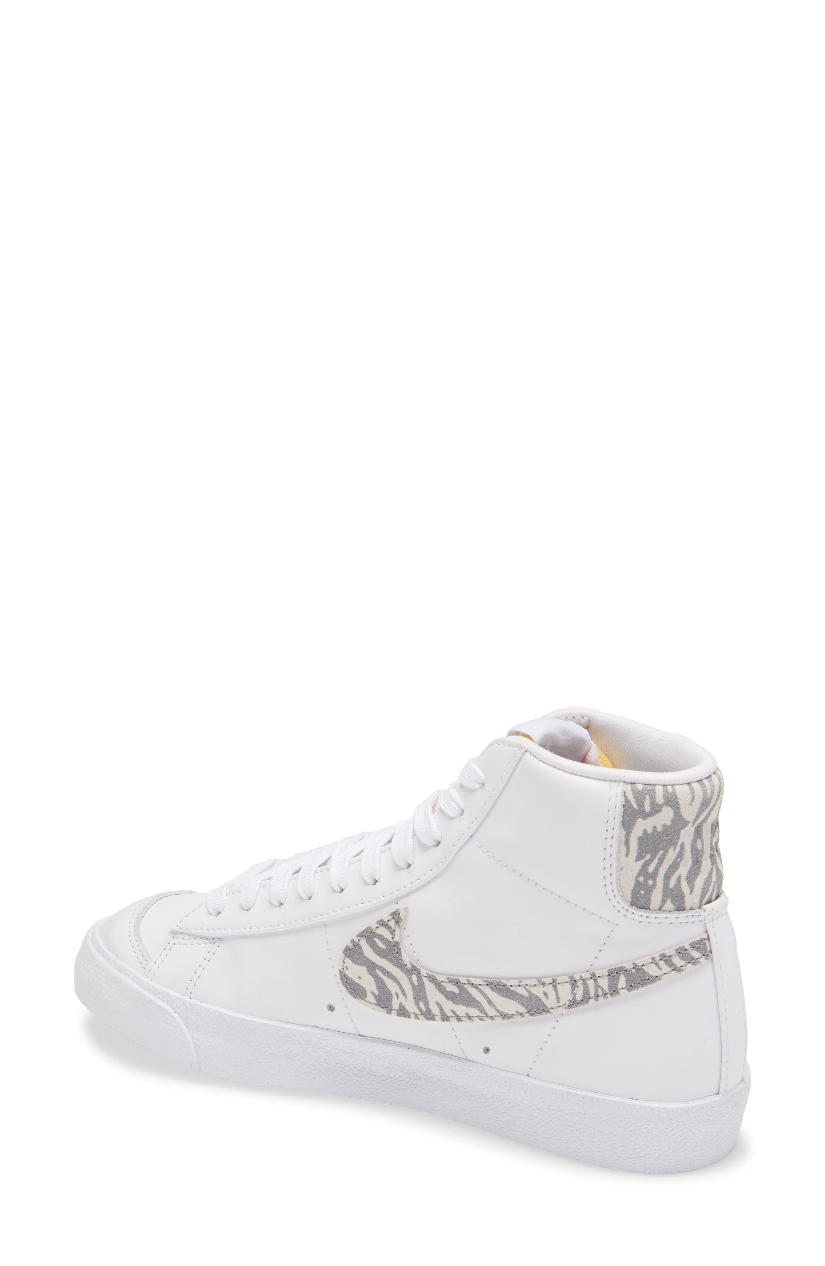 Blazer Mid '77 SE High Top Sneaker, Alternate, color, WHITE/ SUMMIT WHITE/ GREY