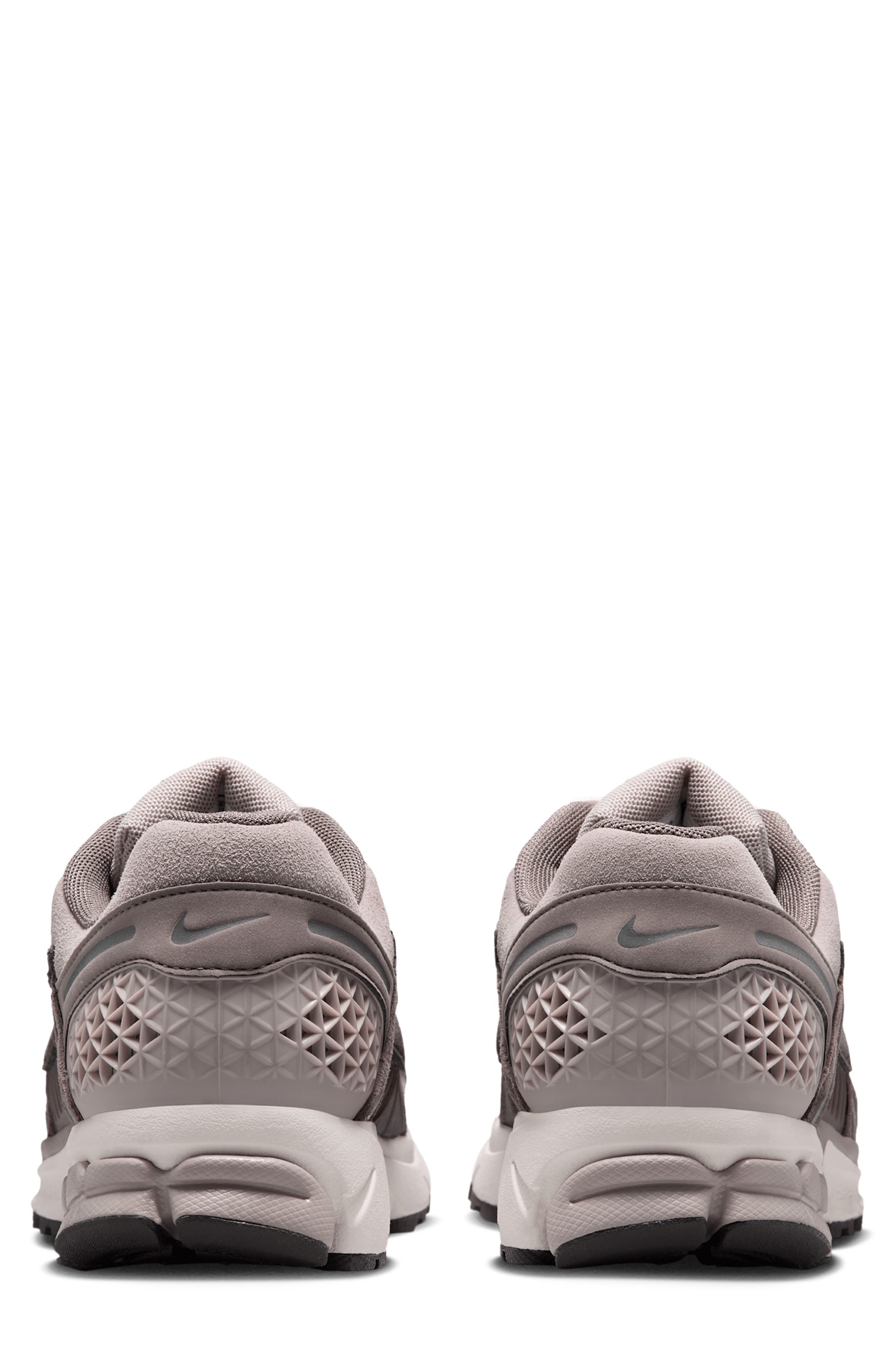 Zoom Vomero 5 Sneaker, Alternate, color, COLLEGE GREY/ STONE/ SAIL/ ASH