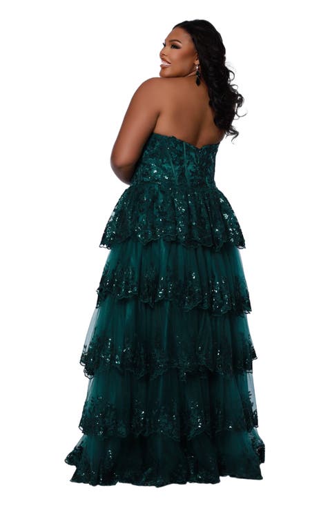 Sweetheart Neckline Tiered Plus Size A-Line Gown