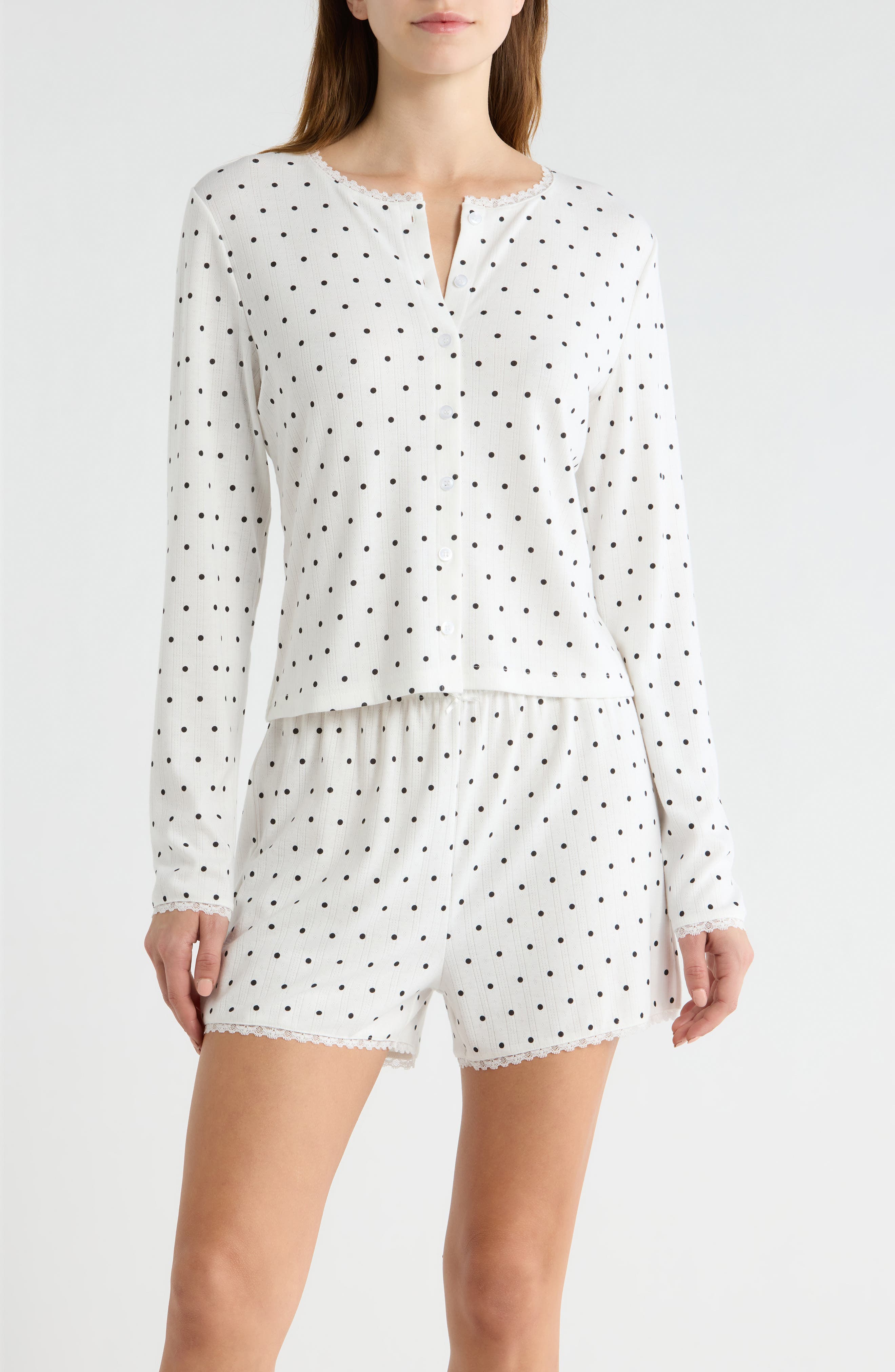 selected WHITE/ BLACK DOT