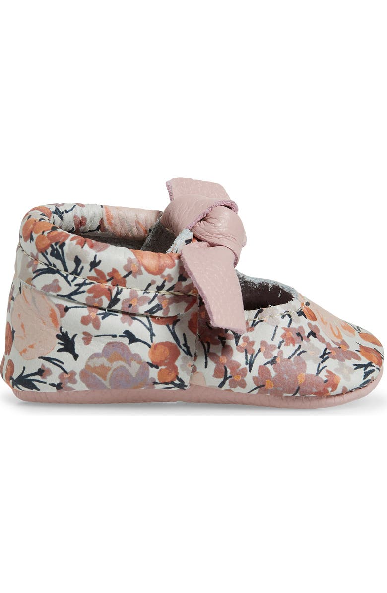 Freshly Picked Knotted Bow Crib Shoe, Alternate, color,