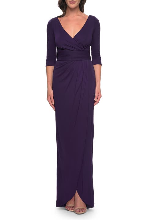 Simple Chic Jersey Dress with Ruched Waist and V Neckline