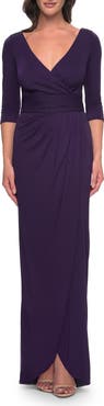 La Femme Simple Chic Jersey Dress with Ruched Waist and V Neckline